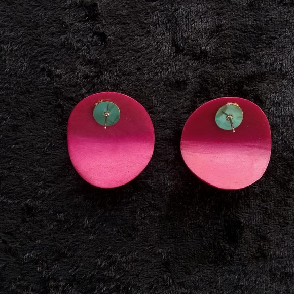Vintage Karla Jordan - Magenta Bone Earrings - Picture 4 of 5